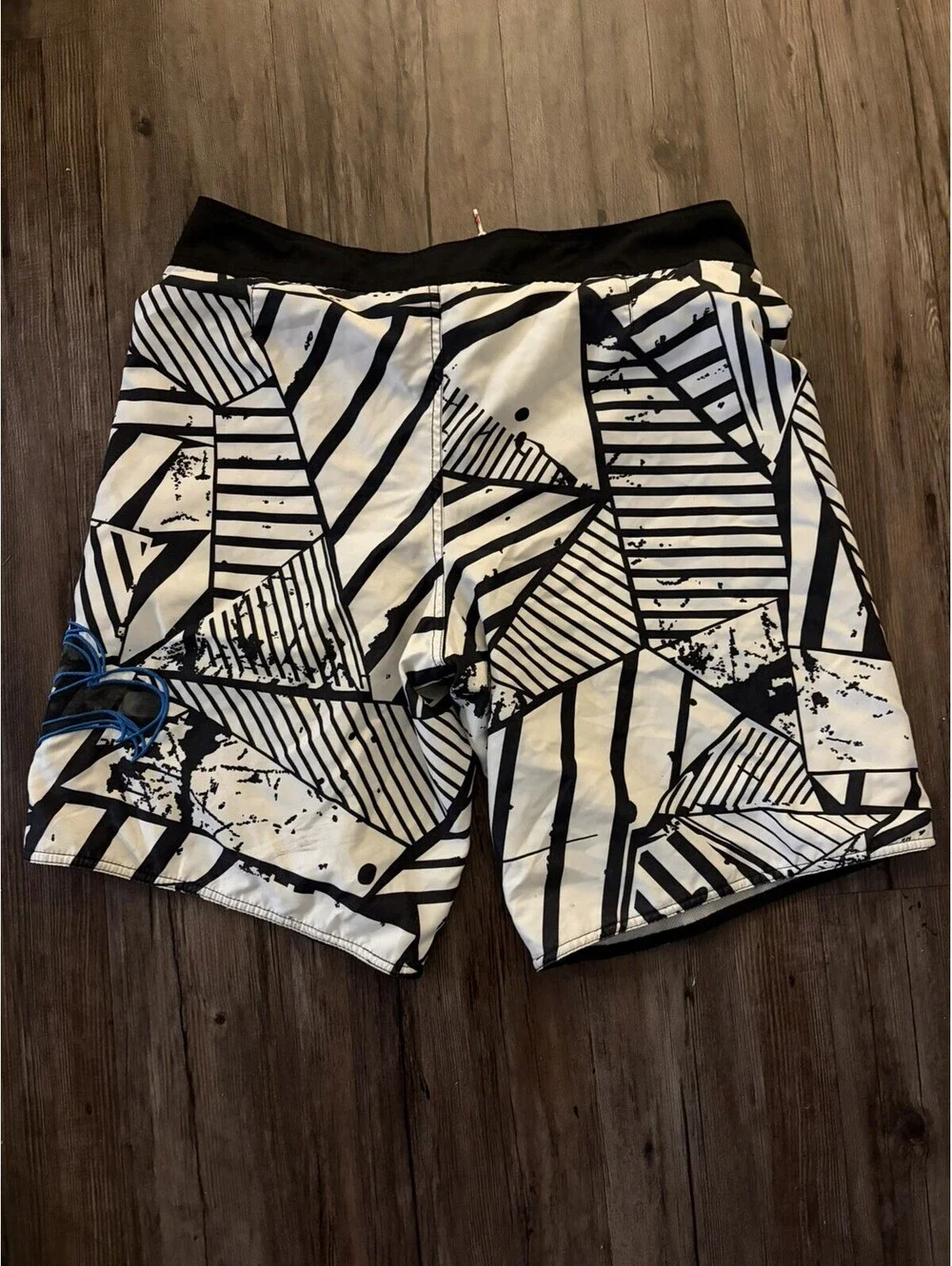 Vintage Tony Hawk Board Shorts Sz 36 White and Black Y2K